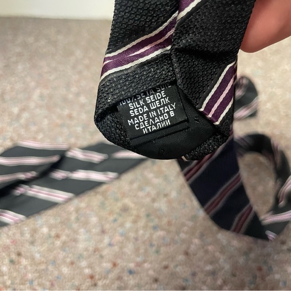 Boss Hugo Boss Men’s Neck Tie 100% Silk Made In Italy Black Purple Striped Slim - Picture 5 of 5